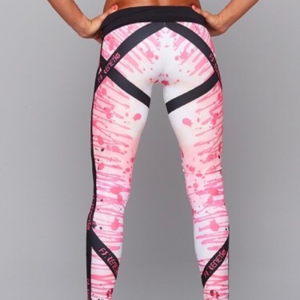 Closet Clear Out Mega Sale 💲⬇️ Pink leggings